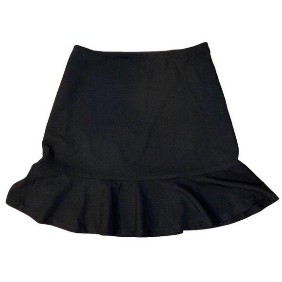 Vince Camuto Dresses & Skirts - Vince Camuto fluted black lined mini skirt size 4